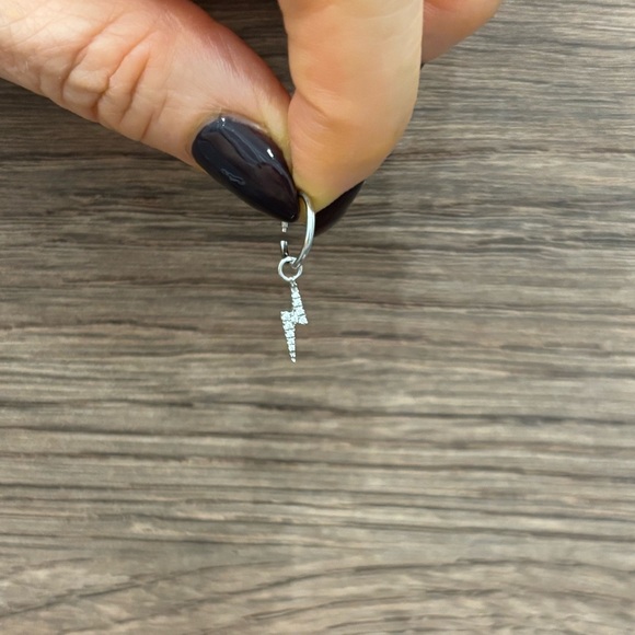 Maria Tash white gold and diamond lightning bolt charm. - Picture 6 of 12